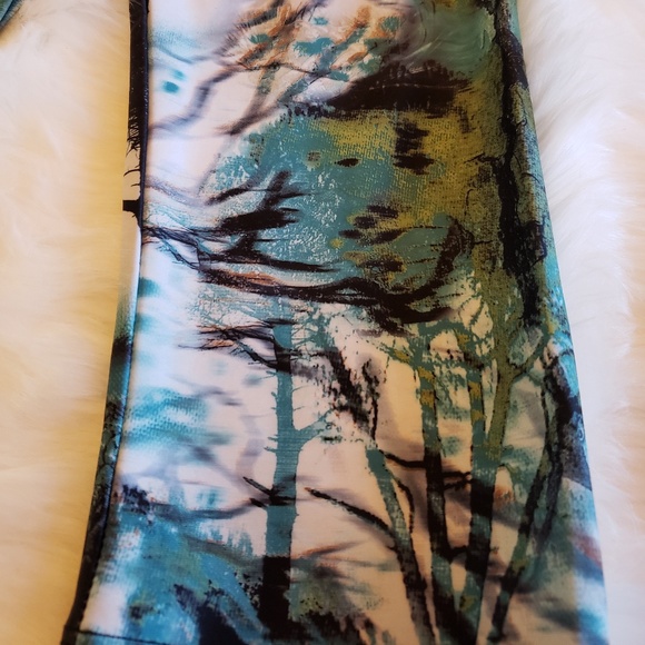 Onzie capri legging - Picture 2 of 3